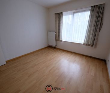 Ruim gelijkvloers appartement met drie slaapkamers in Bilzen - Photo 3