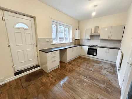 2 bed terraced house to rent in SR8 - Photo 5