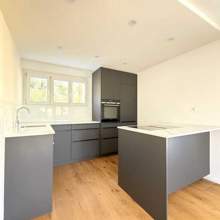 Helle 4.5-Zimmer-Wohnung mit Balkon in Grenchen mieten - Photo 2