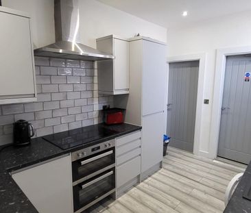 1 bedroom in a house share to rent - Photo 6