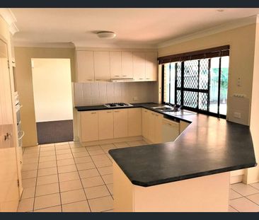 Spacious 5 Bedroom Home In College Gardens Estate - Photo 5