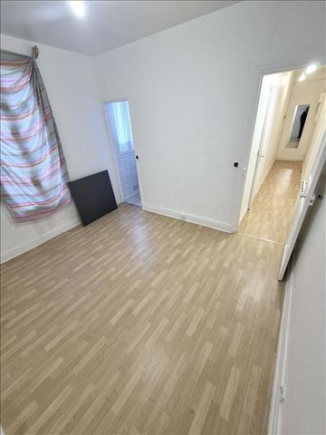 1 pièce - 19 m² - 3ème étage - Colocation non autorisée - Photo 2