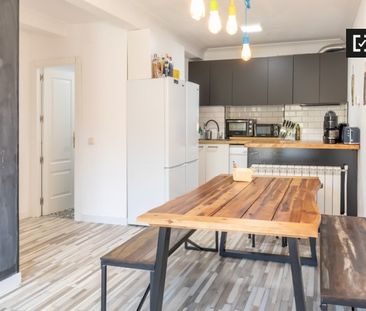 madrid, Community of Madrid 28016 - Photo 3