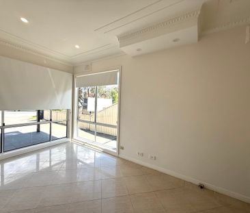 Spacious 5 Bedroom Family Home - Photo 6