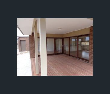12 Kingsbridge Boulevard, Williams Landing, Vic 3027 - Photo 2