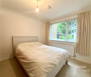 4 bedroom semi-detached house to rent - Photo 5