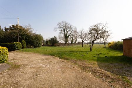 2 bedroom cottage to rent - Photo 3