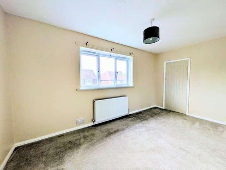 Market Crescent, Wingate, TS28 - Photo 2