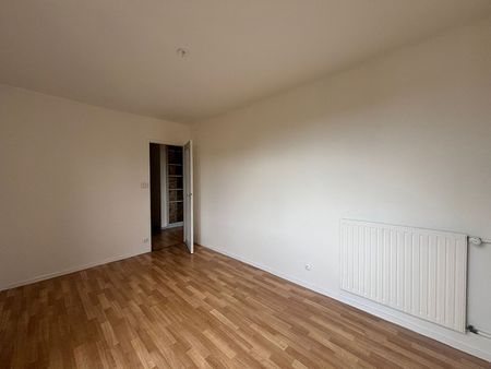 Location Appartement 4 pièces 85m² - Photo 3