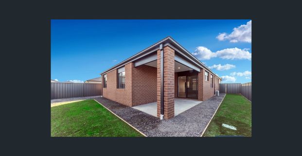 Modern Family Home with Four Bedrooms in Tarneit - Photo 1