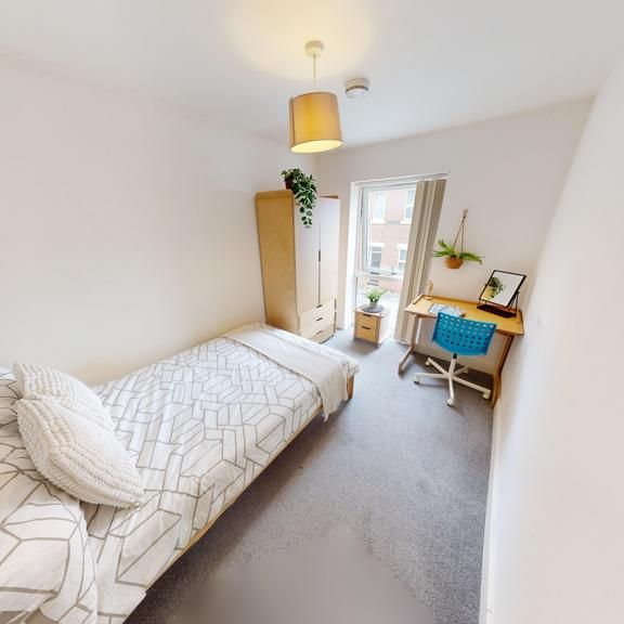 5 bedroom apartment to rent - Photo 1