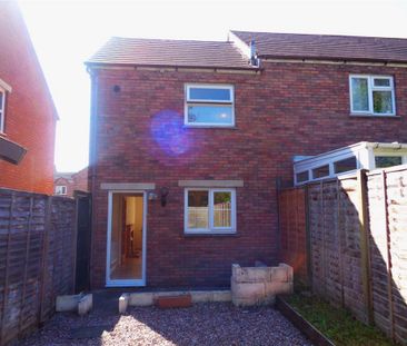 1 bedroom semi-detached house to rent - Photo 6