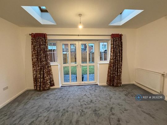 3 bedroom end of terrace house to rent - Photo 1