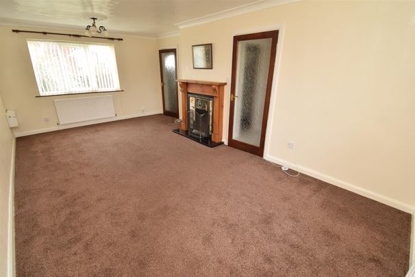 The Meadow, Normanton - Photo 1