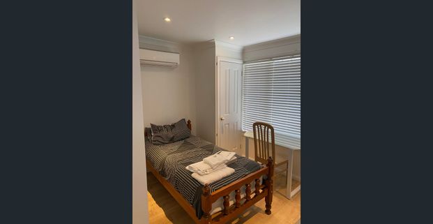 Great share house! ALL bills included / room furnished with ensuite! - Photo 1