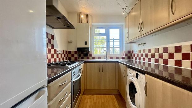 2 bedroom flat to rent - Photo 1