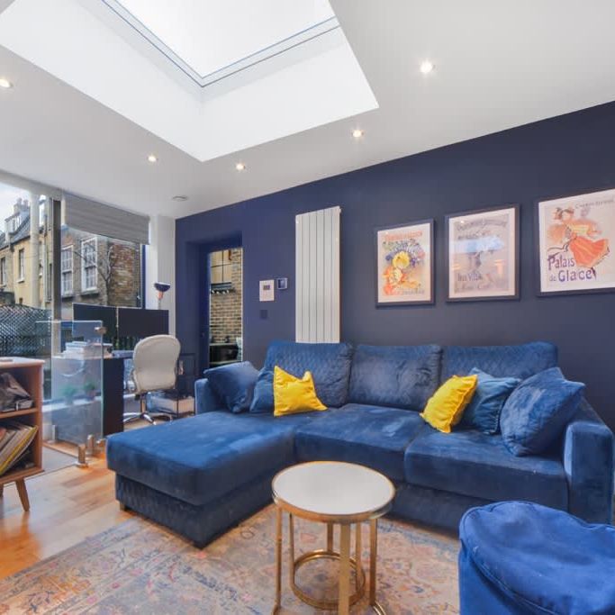 Armoury Court, Artillery Lane, E1 - Photo 1