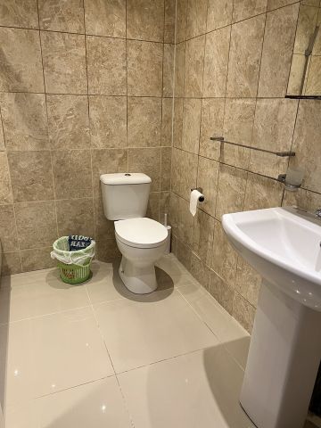 1 Bed Flat, York Road, IG1 - Photo 2