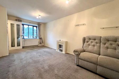 Greenham Walk, Woking, Surrey, GU21 - Photo 2