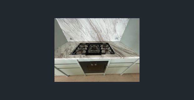 3 layers Penthouse, with 3 beds 2 baths 2 car parking study deck and balcony - Photo 1