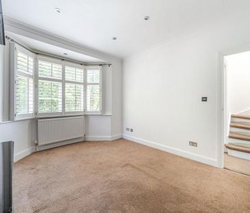 4 bedroom end of terrace house to rent - Photo 1