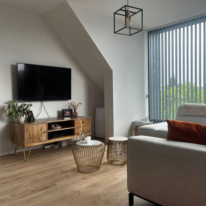 Duplex appartement met één slaapkamer, terras en carport. - foto 1