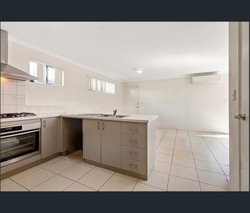 Welcome to 216 Lambeth Circle - Photo 3