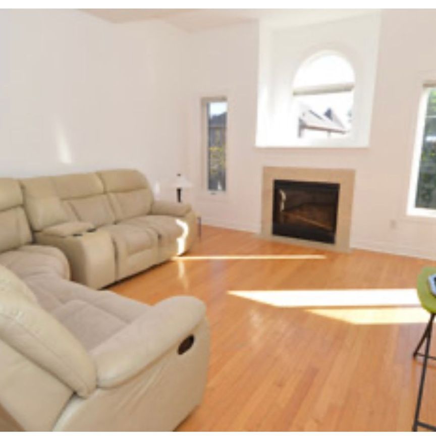 For Lease - 7 Caramel Crescent Unit# Main, Richmond Hill, Ontario - Photo 1