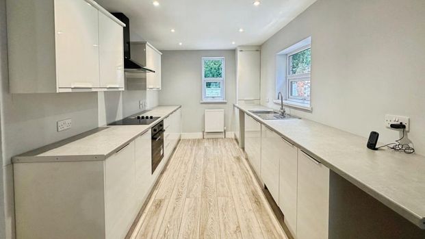 3 bedroom terraced house to rent - Photo 1