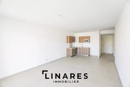 Appartement 3 pièces 68m2 MARSEILLE 8EME 1 650 euros - Photo 5