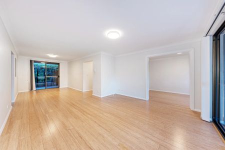 Modern Three Bedroom Apartment With Resort Style Facilities In The Complex - Photo 4