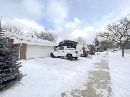 For Lease - 365 Mississauga Vly Boulevard Unit# Lower, Mississauga, Ontario - Photo 5