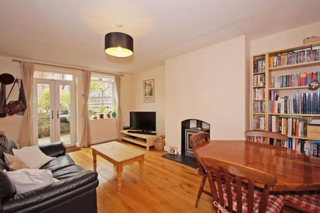 1 bedroom ground floor flat to rent - Photo 2