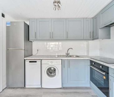 Nickelby Close, Thamesmead, SE28 - Photo 6