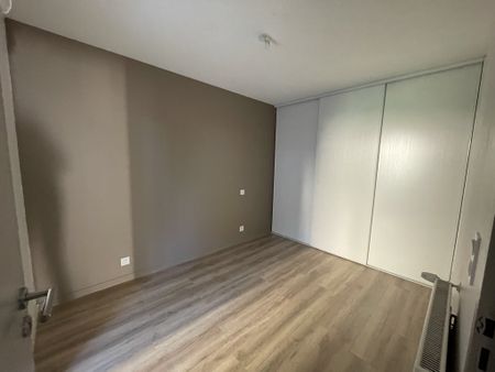 Location Appartement 3 pièces 66m² RODEZ 12000 - Photo 3