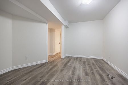 For Lease - 222 Hammersmith Court, Burlington, Ontario - Photo 4