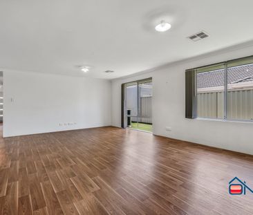 KELMSCOTT - 3X2 - COMFORT & LOW MAINTENANCE LIVING - Photo 2