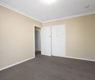 3-BEDROOM HOME WITH SHED PERFECT FOR ANY TRADESMAN - Photo 4