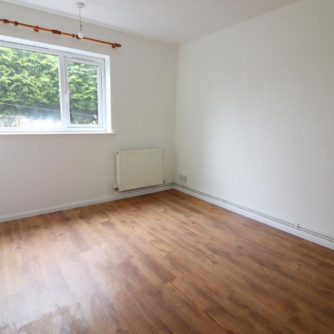 2 Bedroom Maisonette To Rent - Photo 1