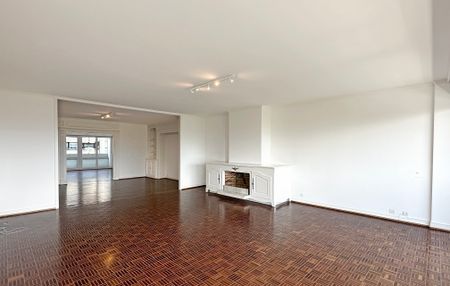 Spacieux 7 pièces à Champel - Photo 2