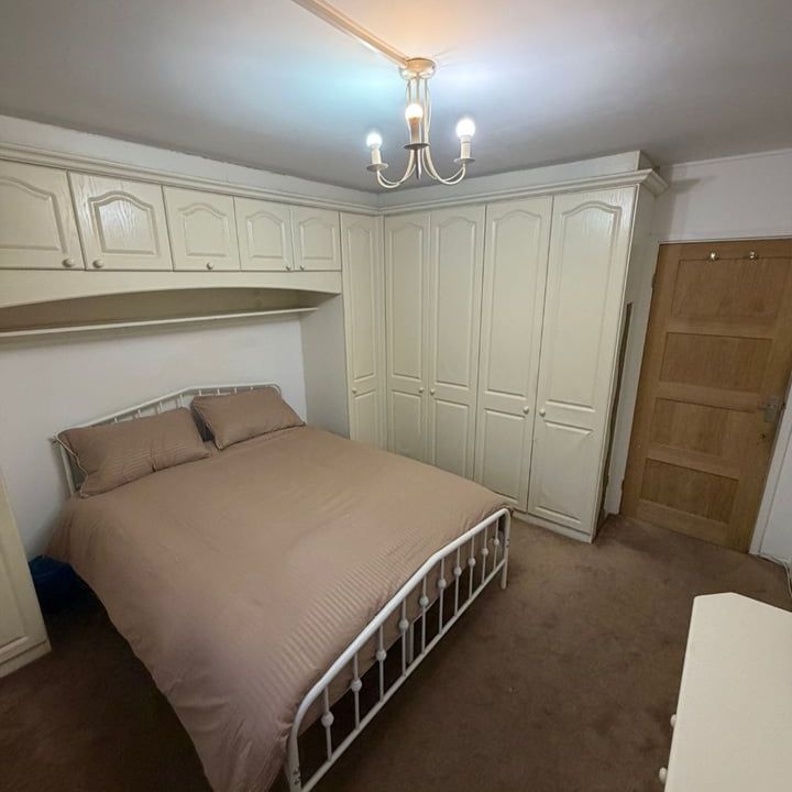 Room in a Shared House, Longbridge Road, IG11 - Photo 1