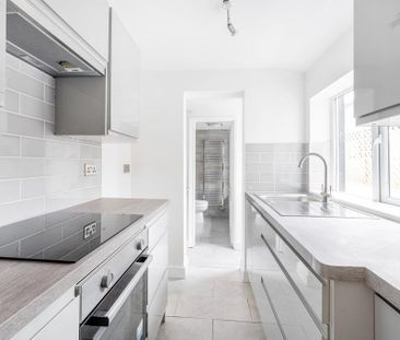 2 bedroom terraced house to rent - Photo 5