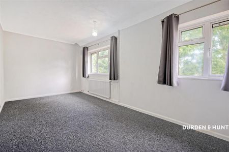 2 bedroom maisonette to rent - Photo 4