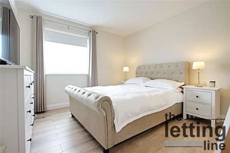 Fiona Court, The Ridgeway, Enfield, EN2 8PR - Photo 2