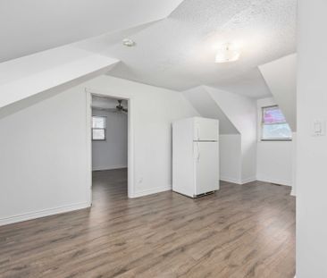 For Lease - 1 Grovepark Street, Richmond Hill, Ontario - Photo 1