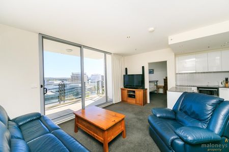 Best Value Affordable Furnished One Bedroom Apartment in the City - Metropolitan - Photo 2