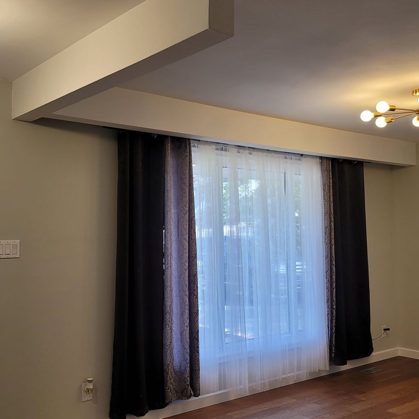 For Lease - 1 Bendamere Drive, Grimsby, Ontario - Photo 1