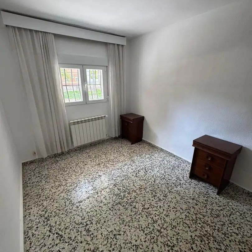 Piso de alquiler en Plaza Talavera la Vieja, San Nicasio - Photo 1