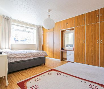 3 bedroom terraced house to rent - Photo 6