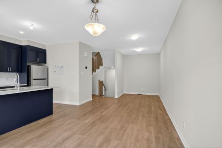 For Lease - 525 Woodlily Private, Kanata, Ontario - Photo 2